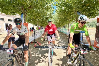 Las pruebas consistieron en un regorrido largo de 60 kilómetros y el corto de 25.