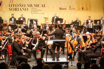Para finalizar el acto la ONE homenajeó al gran Odón Alonso.