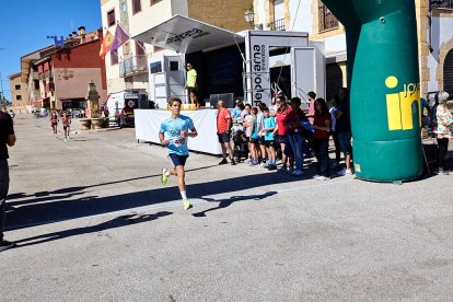 Un centenar de participantes se dieron cita en la Carrera de Golmayo.