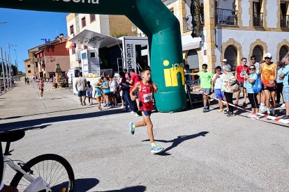 Un centenar de participantes se dieron cita en la Carrera de Golmayo.