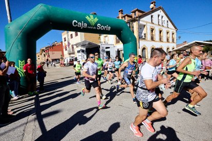 Un centenar de participantes se dieron cita en la Carrera de Golmayo.