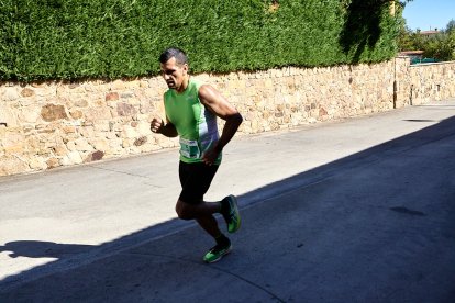 Un centenar de participantes se dieron cita en la Carrera de Golmayo.