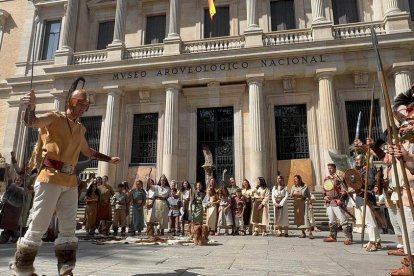 Actuación de Tierraquemada a las puertas del Museo Arqueológico Nacional de Madrid