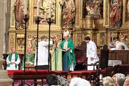 Un emotivo acto que tendrá su continuación en la Catedral de El Burgo de Osma