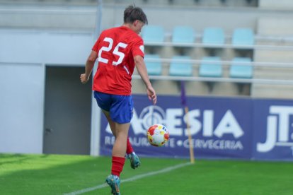 Primera derrota de los sorianos en su visita a La Balastera