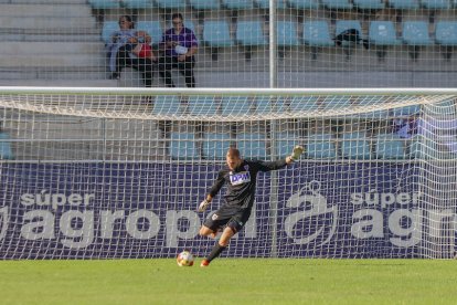 Primera derrota de los sorianos en su visita a La Balastera