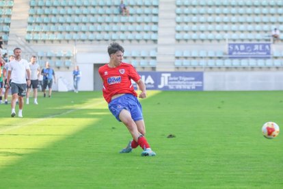 Primera derrota de los sorianos en su visita a La Balastera
