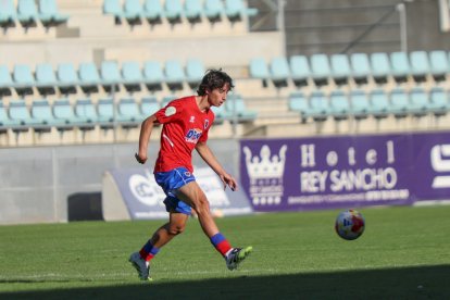 Primera derrota de los sorianos en su visita a La Balastera