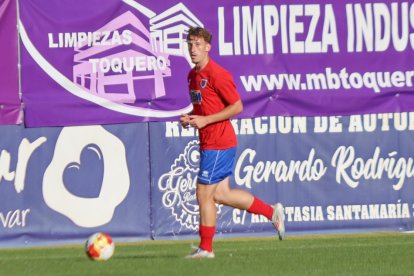 Primera derrota de los sorianos en su visita a La Balastera