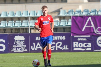 Primera derrota de los sorianos en su visita a La Balastera