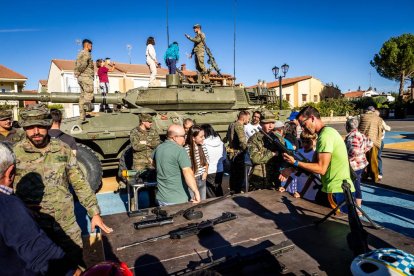 Los niños conocieron los Centauros y las armas del Ejército