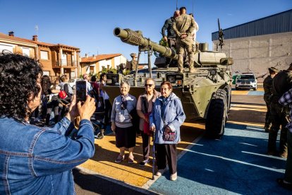 Los niños conocieron los Centauros y las armas del Ejército