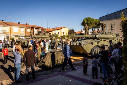 Los niños conocieron los Centauros y las armas del Ejército