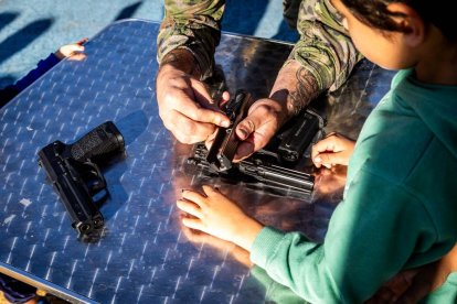 Los niños conocieron los Centauros y las armas del Ejército