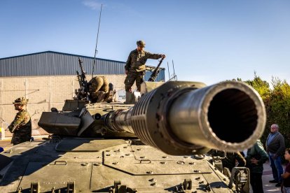 Los niños conocieron los Centauros y las armas del Ejército