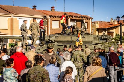 Los niños conocieron los Centauros y las armas del Ejército