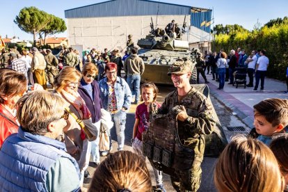 Los niños conocieron los Centauros y las armas del Ejército
