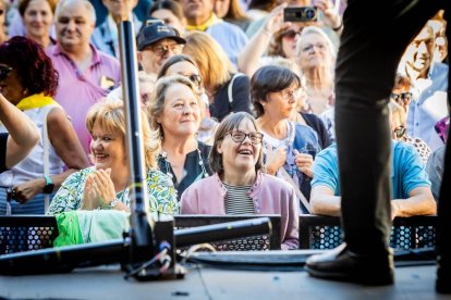 Cientos de personas bailaron en la Plaza Mayor