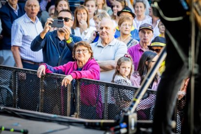 Cientos de personas bailaron en la Plaza Mayor