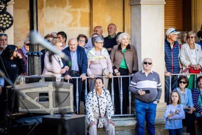 Cientos de personas bailaron en la Plaza Mayor