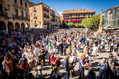 Cientos de personas bailaron en la Plaza Mayor