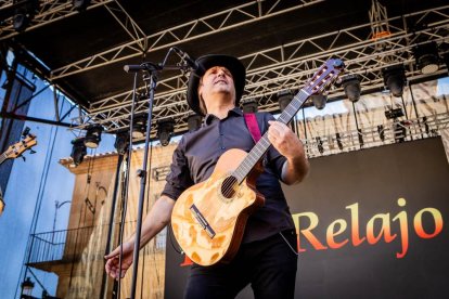 Cientos de personas bailaron en la Plaza Mayor
