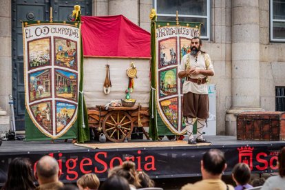 La obra fue seguida atentamente por multitud de niños
