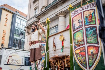 La obra fue seguida atentamente por multitud de niños