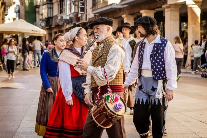 Una fiesta de tradiciones para la mañana del sábado