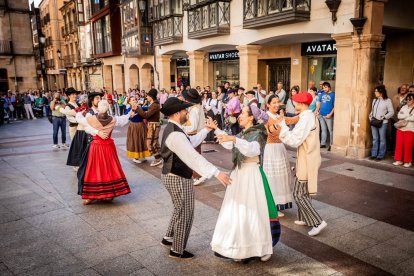 Una fiesta de tradiciones para la mañana del sábado