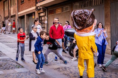 Los porrazos sonaron en la Plaza Fuente Cabrejas