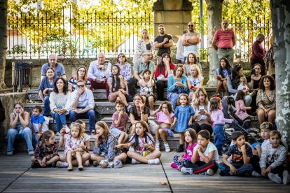 Los asistentes conocieron de primera mano el trabajo de la Benemerita