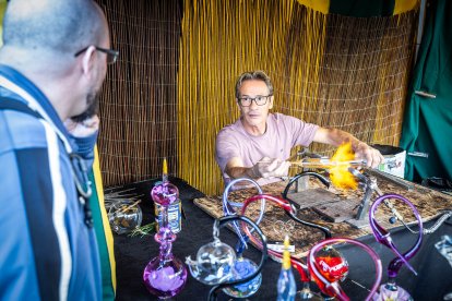 Talleres, demostraciones, teatro de calle y espectáculos animan la ciudad.