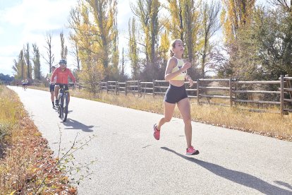 César Giaquinta y Marina Girona ganan la XIV Carrera Verde de la Guardia Civil.