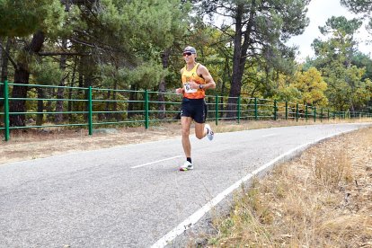 César Giaquinta y Marina Girona ganan la XIV Carrera Verde de la Guardia Civil.