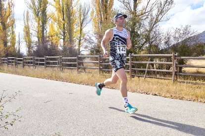 César Giaquinta y Marina Girona ganan la XIV Carrera Verde de la Guardia Civil.