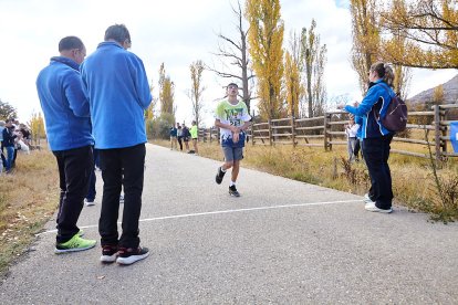 César Giaquinta y Marina Girona ganan la XIV Carrera Verde de la Guardia Civil.