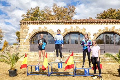 César Giaquinta y Marina Girona ganan la XIV Carrera Verde de la Guardia Civil.