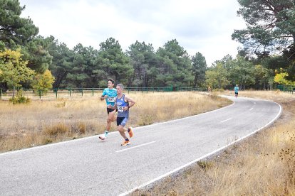 César Giaquinta y Marina Girona ganan la XIV Carrera Verde de la Guardia Civil.