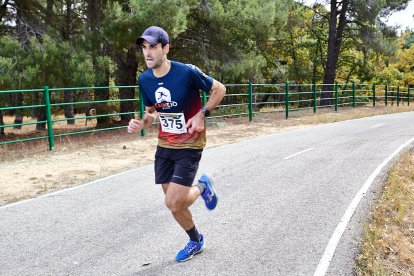 César Giaquinta y Marina Girona ganan la XIV Carrera Verde de la Guardia Civil.