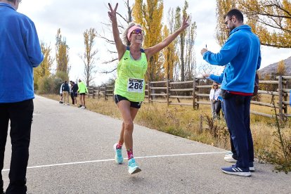 César Giaquinta y Marina Girona ganan la XIV Carrera Verde de la Guardia Civil.