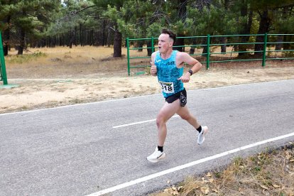 César Giaquinta y Marina Girona ganan la XIV Carrera Verde de la Guardia Civil.