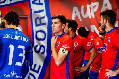 Contundente victoria de los rojillos para coger aire