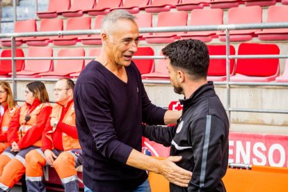 Contundente victoria de los rojillos para coger aire