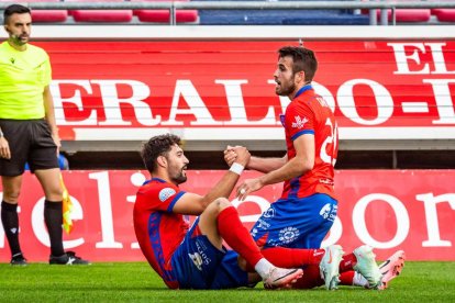 Contundente victoria de los rojillos para coger aire