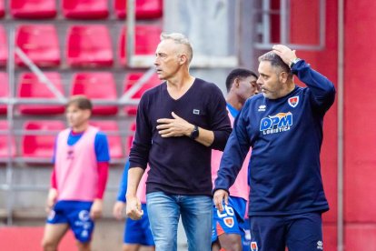 Contundente victoria de los rojillos para coger aire