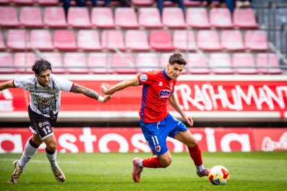 Contundente victoria de los rojillos para coger aire