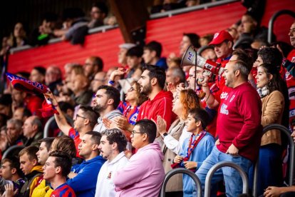 Contundente victoria de los rojillos para coger aire