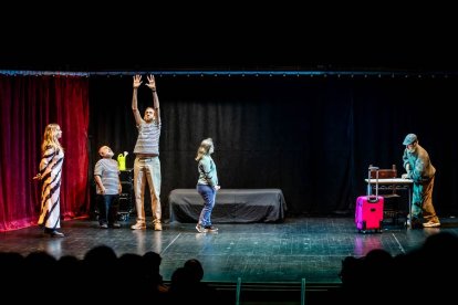 Los actores fueron muy aplaudidos en el Palacio de la Audiencia