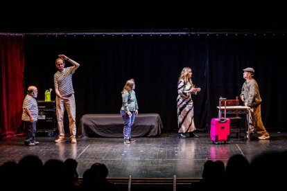 Los actores fueron muy aplaudidos en el Palacio de la Audiencia